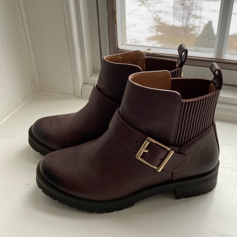 Vionic Blundstone-style boots with arch support
“Mystic Mara”